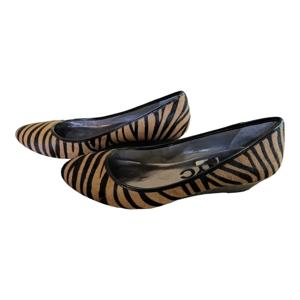 DKNYC Ester Women's Zebra Hair Calf Mini Wedge Shoes size 9.5 EUC